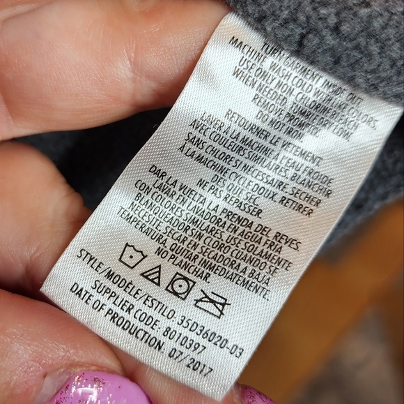 Calvin Klein black shimmer long puffer coat. Kids size Large (12/14). - Picture 13 of 15